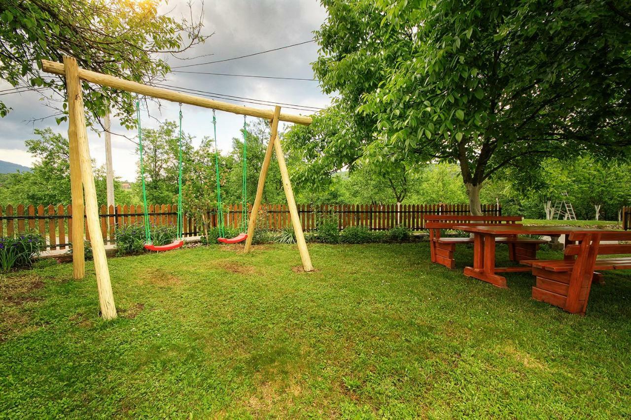 Apartment Medeni Rakovica Zewnętrze zdjęcie