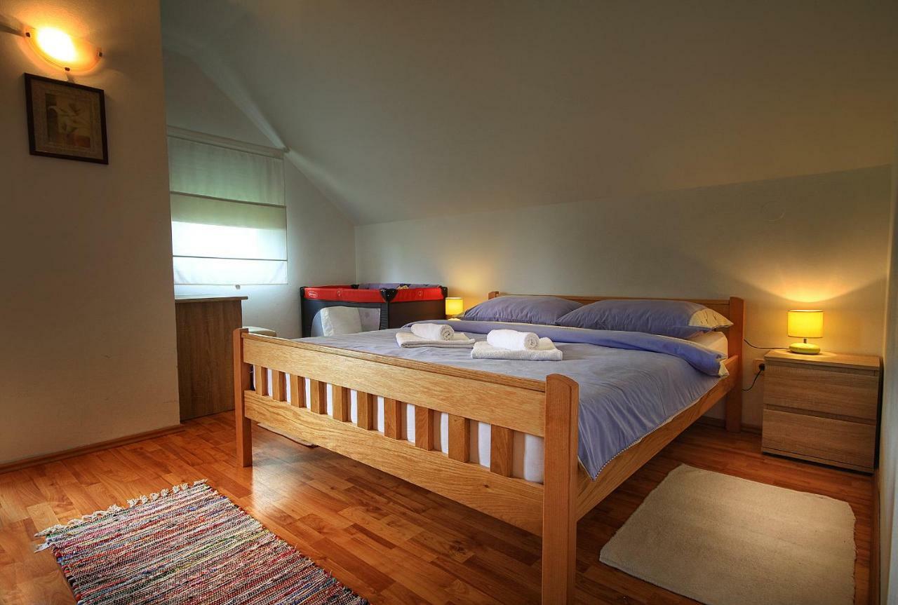 Apartment Medeni Rakovica Zewnętrze zdjęcie