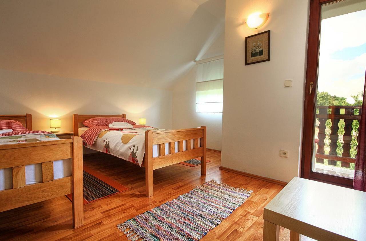 Apartment Medeni Rakovica Zewnętrze zdjęcie
