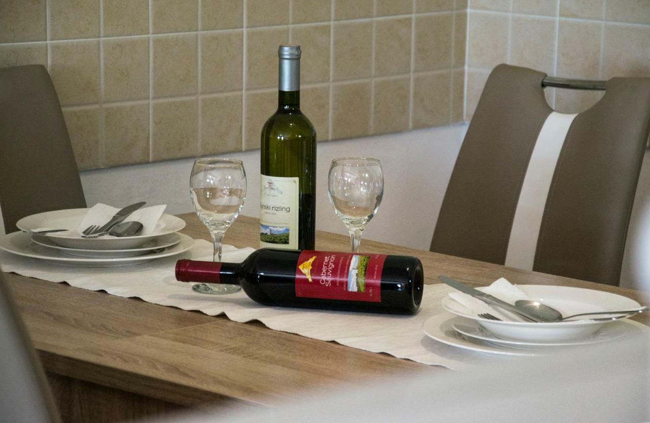 Apartment Medeni Rakovica Zewnętrze zdjęcie