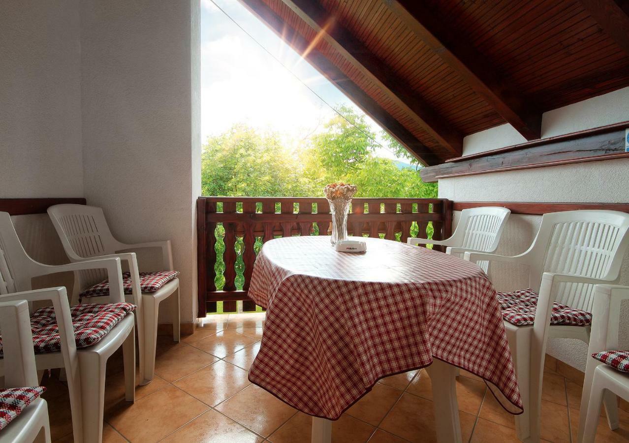 Apartment Medeni Rakovica Zewnętrze zdjęcie