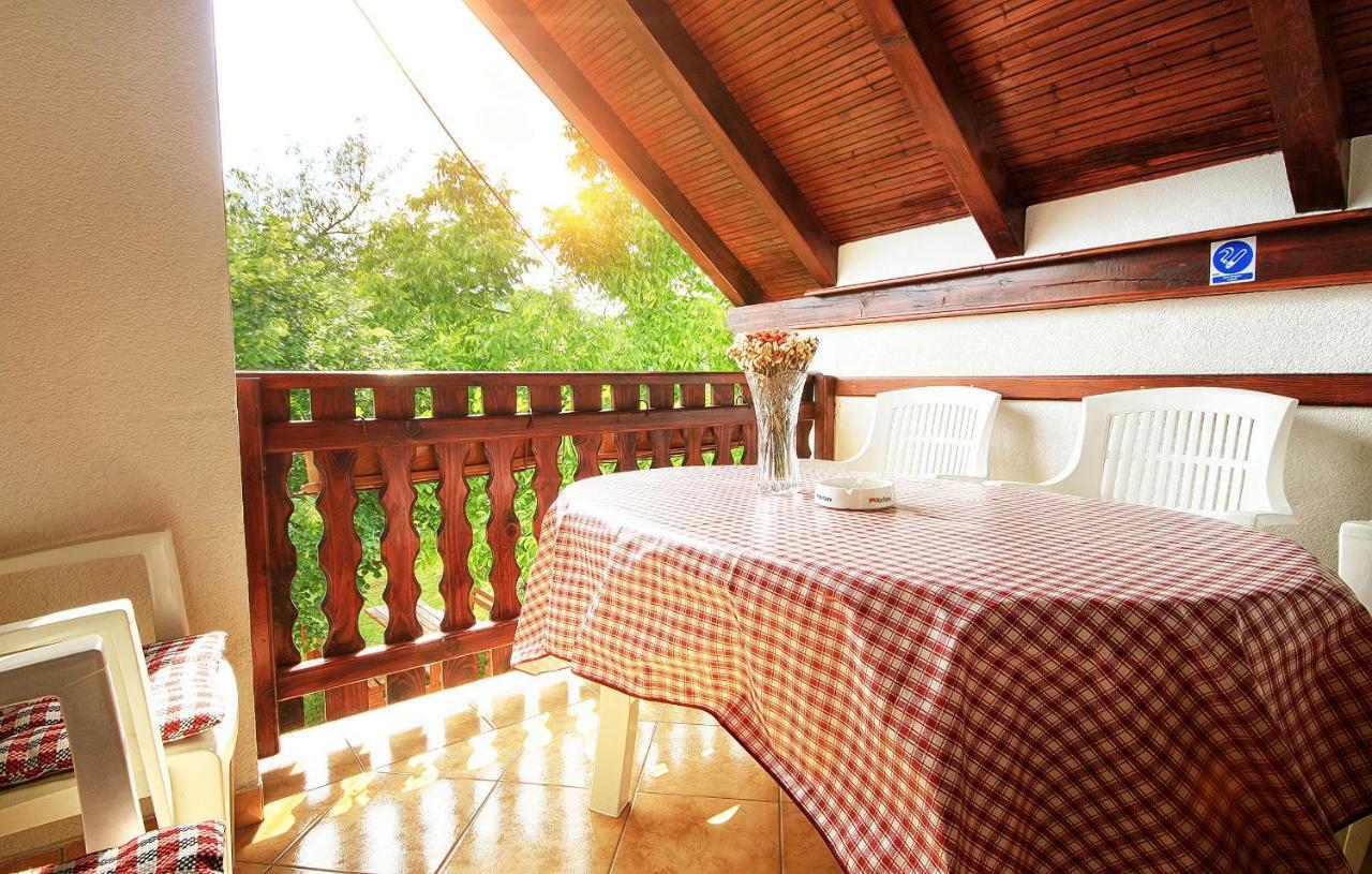 Apartment Medeni Rakovica Zewnętrze zdjęcie