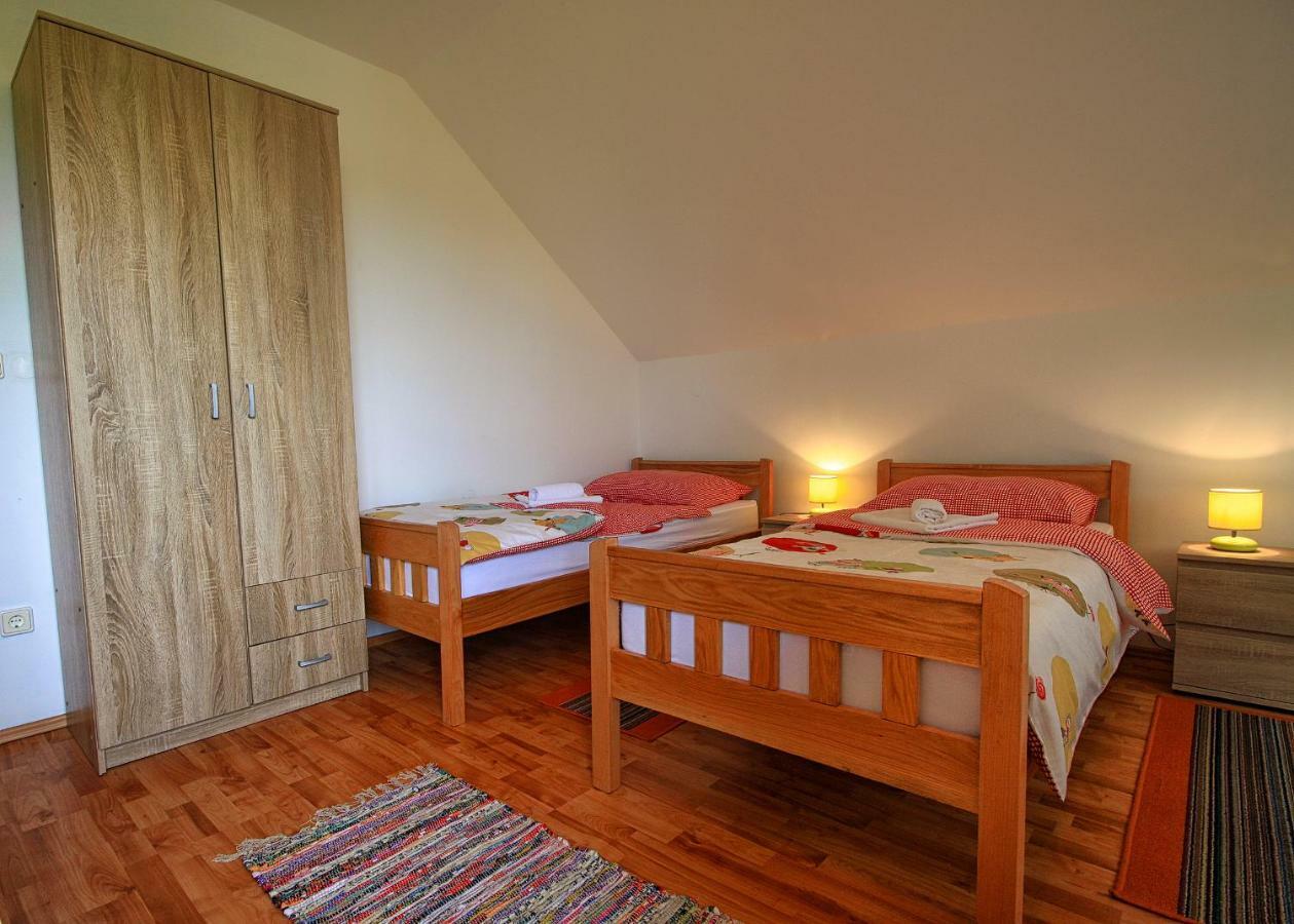 Apartment Medeni Rakovica Zewnętrze zdjęcie